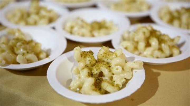 21 Punny National Mac And Cheese Day 2018 Instagram Captions That Honor This Glorious Holiday
