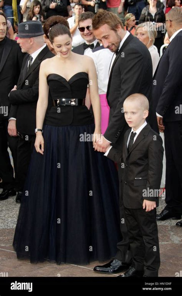 A Look Into The Life Of Actor Matthias Schoenaerts And His Child