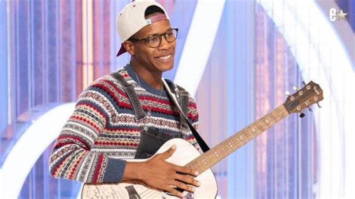 A Soulful Singer With A Voice That Captivates