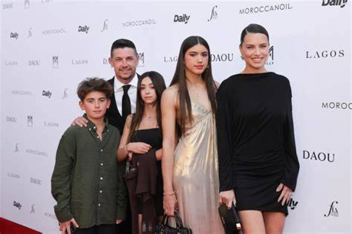 Adriana Lima's Mother: Unveiling The Family Behind The Supermodel