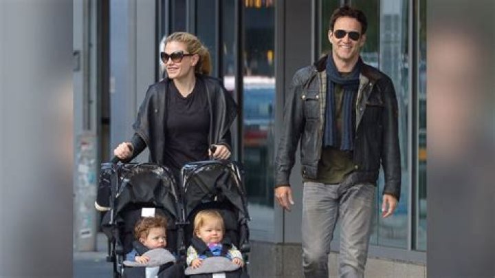 Anna Paquin's Twins: Uncovering The Untold Story