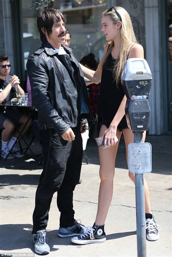 Anthony Kiedis Dating 19-Year-Old Model: All The Details