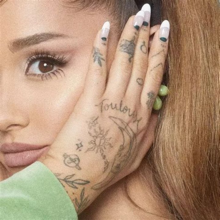 Ariana Grande's Hand Tattoos: A Comprehensive Guide