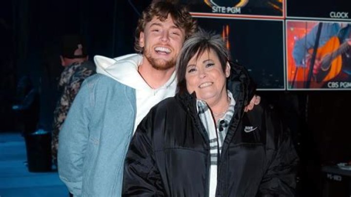 Bailey Zimmerman's Relationship Status: Uncovered!