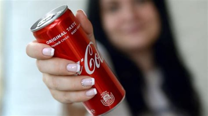 Can You Really Curl Your Hair Using A Soda Can?