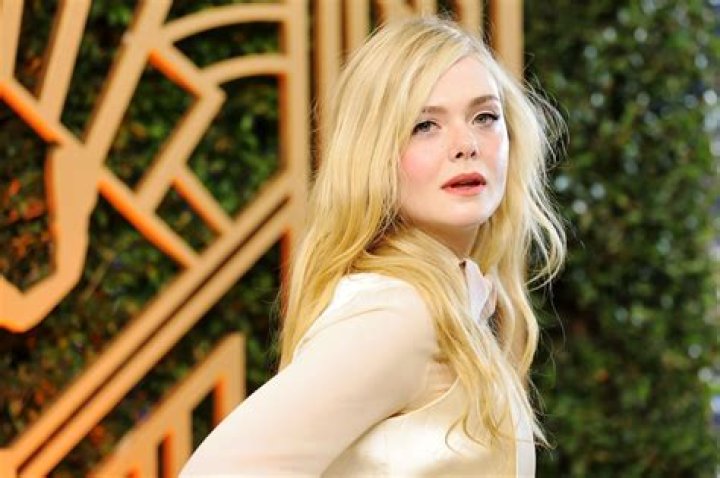 Comprehensive Guide To Elle Fanning's Millionaire Status: Net Worth Revealed