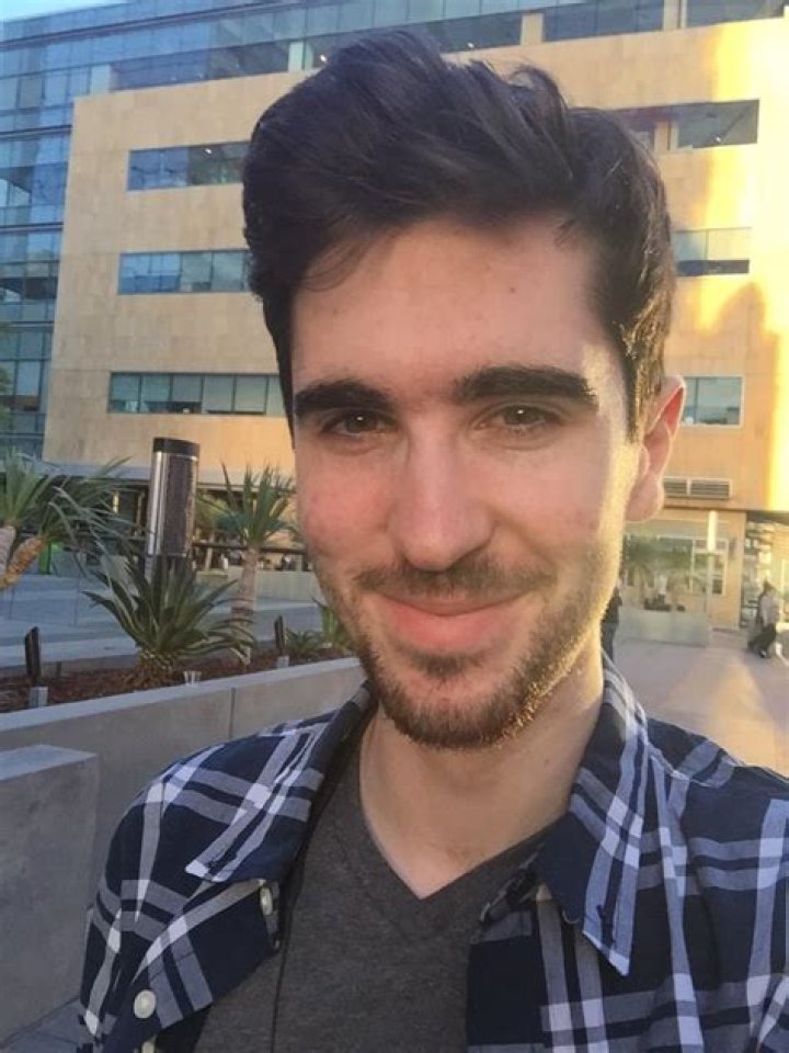 Daithi De Nogla (YouTube Star) - Age, Birthday, Bio, Facts, Family, Net Worth, Height & More