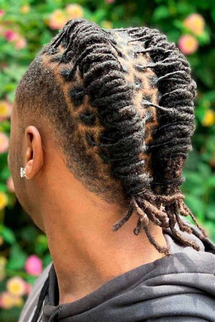 Dazzling Dreadlock Styles For Men: Elevate Your Crown