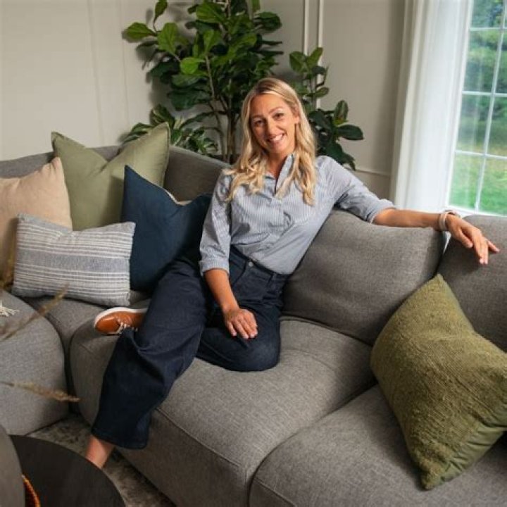 Debra Salmoni: Renowned Fitness Expert And Nutrition Advocate