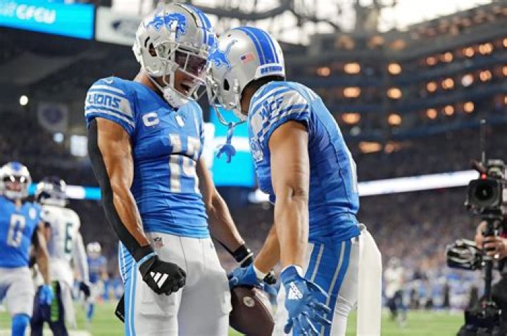 Detroit wins the NFC North and a playoff game