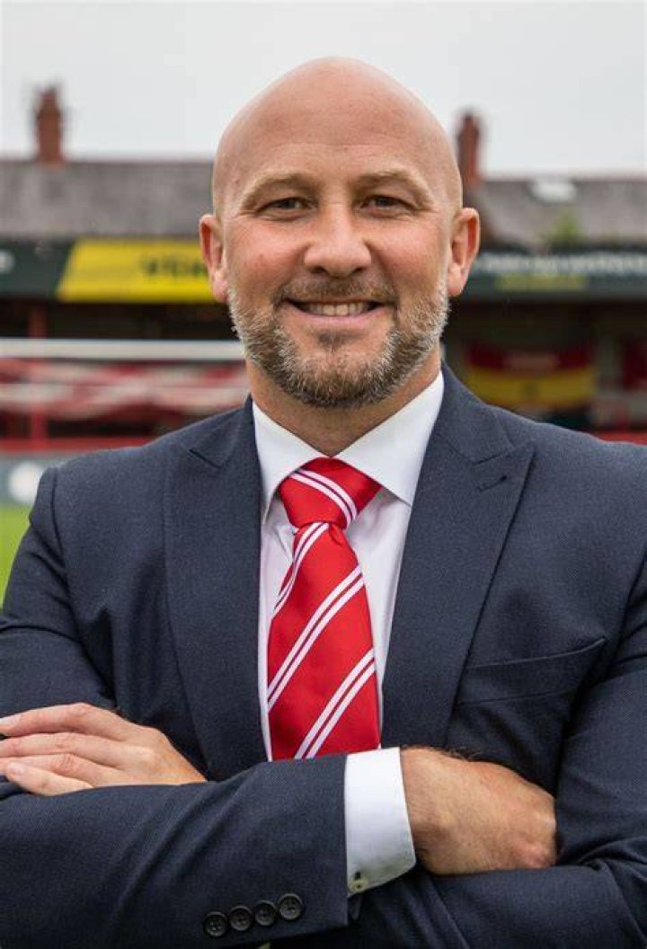 Discover Phil Parkinson's Estimated Net Worth