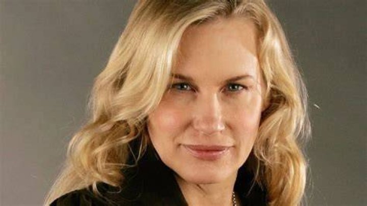 Discover The Remarkable Net Worth Of Daryl Hannah