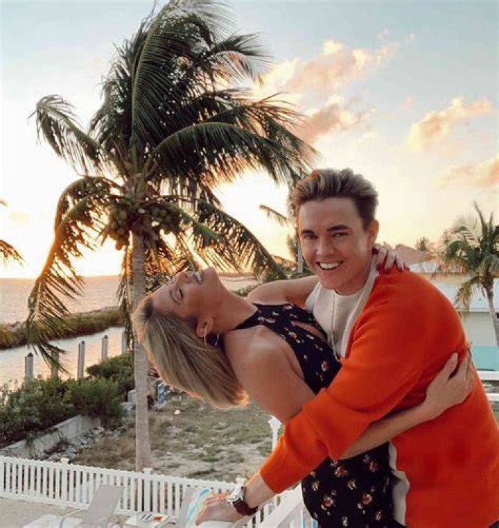 Discoveries About Jesse McCartney's Spouse