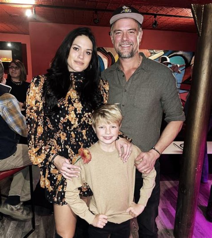 Does Axl Rose Have Any Children: Uncovering His Family Life