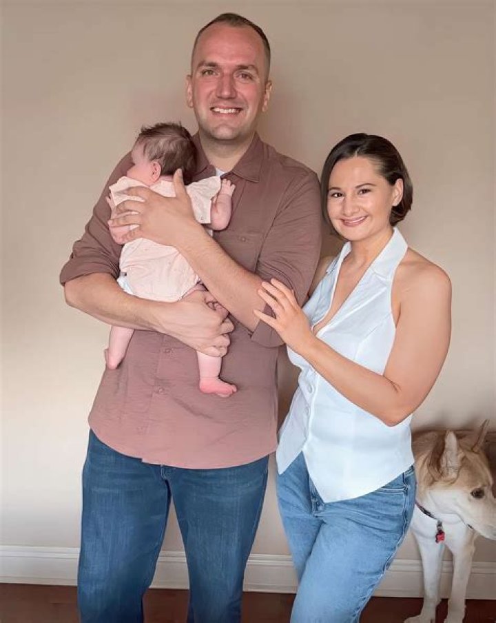 Does Gypsy Rose Have a Relationship With Her Father