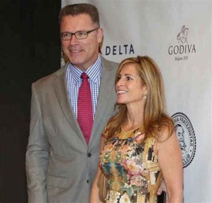 Does Howie Long Have A Wife?