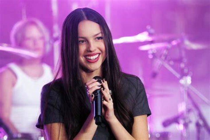 Does Olivia Rodrigo Speak Spanish? Know The Truth