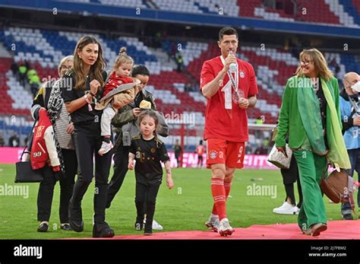 Does Robert Lewandowski Have Any Kids? Information Revealed