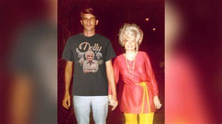 Dolly Parton's Husband's Height And Its Surprising Impact