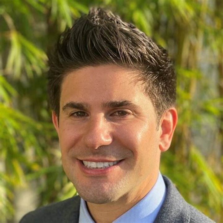 Dr Matthew Green ·