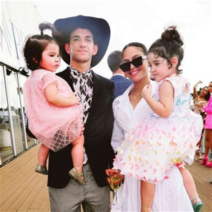 Espinoza Paz biografa, edad, altura, esposo, net worth, familia