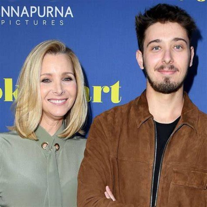 Explore The Lineage Of Lisa Kudrow: A Journey To Her Parents