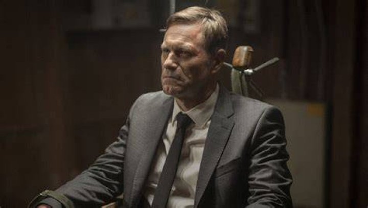 Exploring Aaron Eckhart's Impressive Net Worth: Riches Beyond Acting