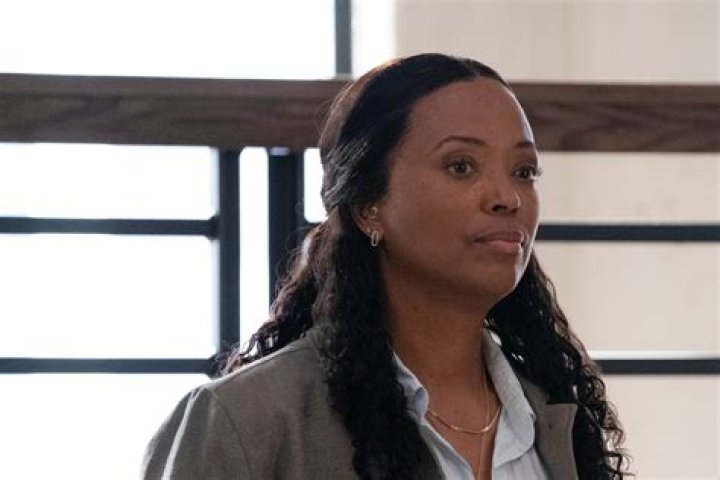 Exploring Aisha Tyler's Relationships: A Journey Through Love And Heartbreak