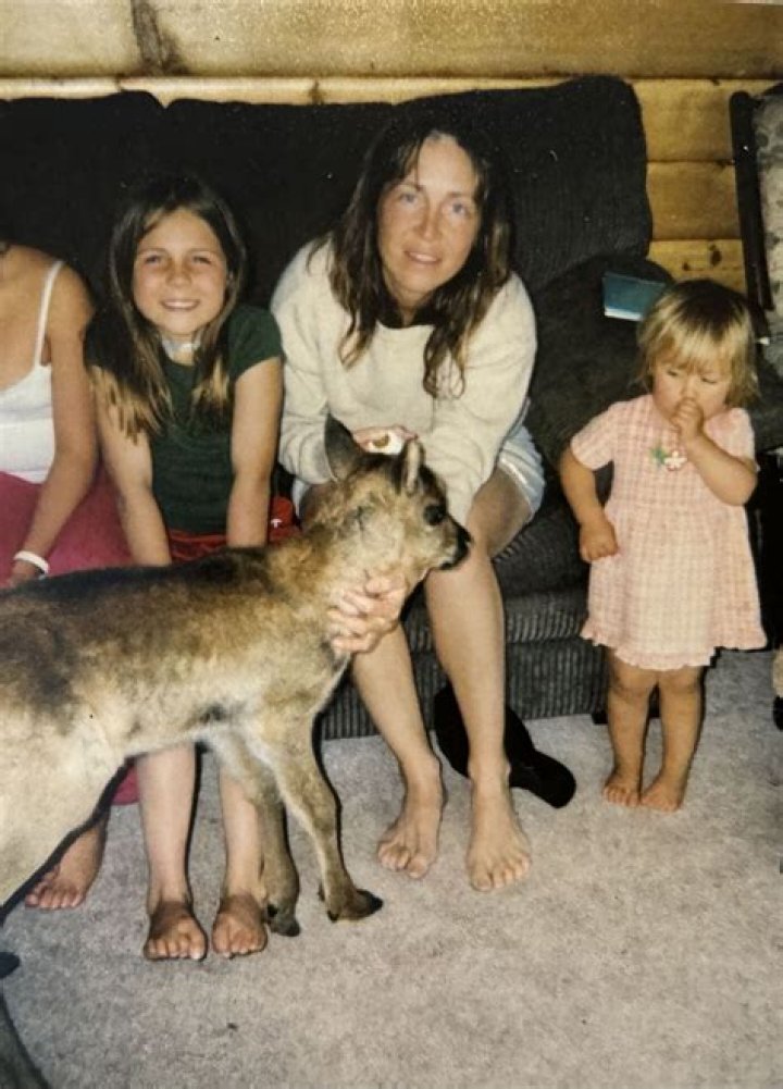 Exploring Dr. Oakley's Daughters Ages And Family Members