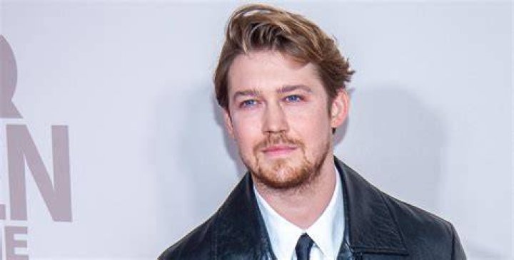 Exploring Joe Alwyn's Net Worth