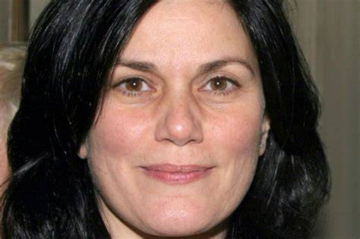 Exploring Linda Fiorentino's Current Life And Career