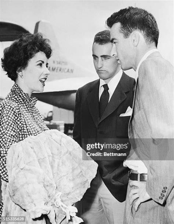 Exploring The Life Of Elizabeth Taylor's Brother Howard