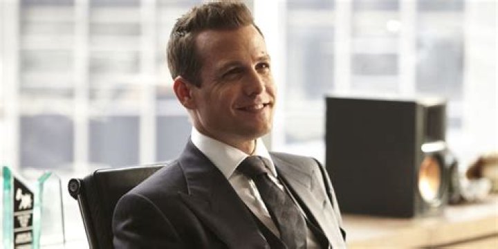 Find Out Harvey Specter's Age In Suits