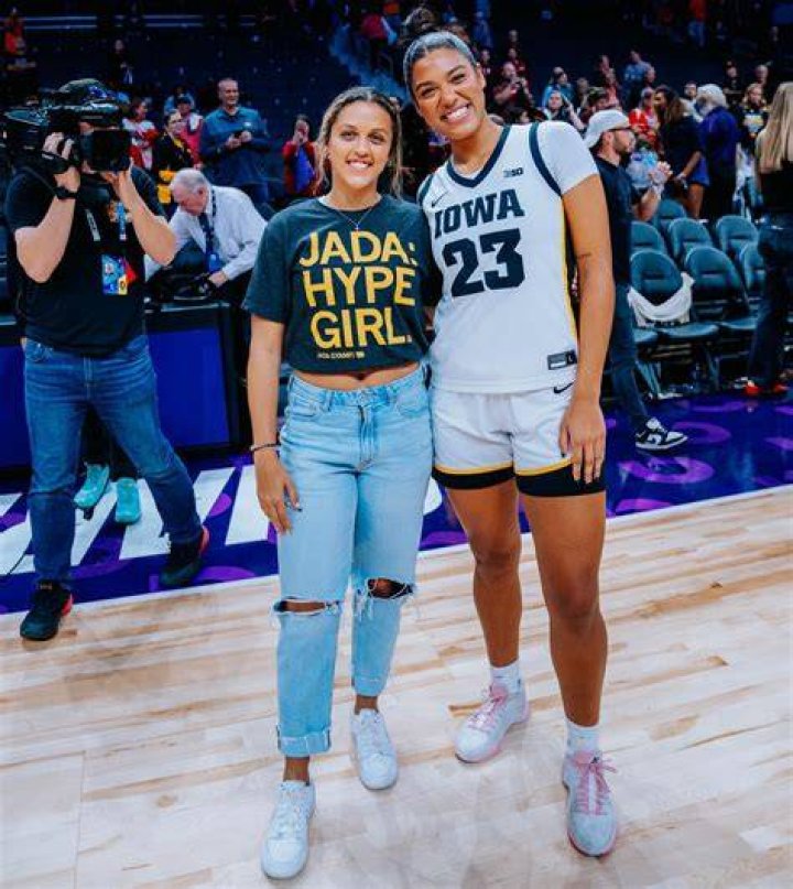 Gabbie Marshall Ties The Knot In Dreamy Ceremony