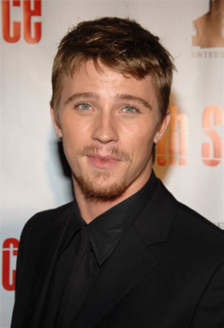 Garrett Hedlund ·