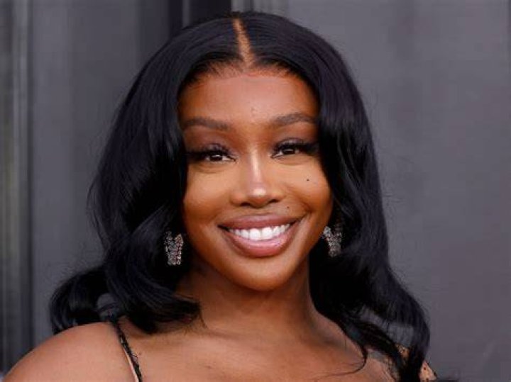 Get The Inside Scoop: Unveiling SZA's Height And Weight
