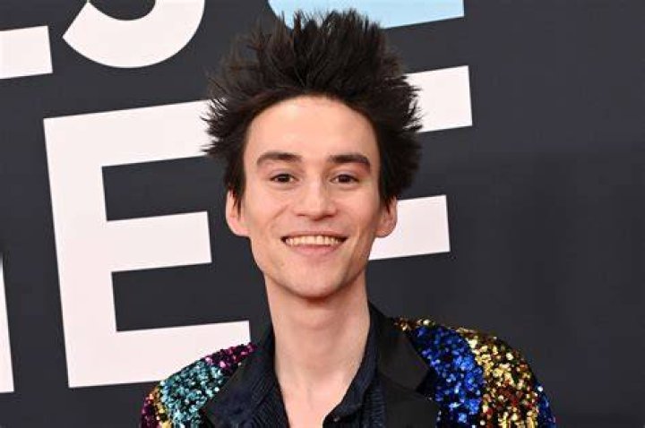 Get The Scoop: Jacob Collier's Height Revealed