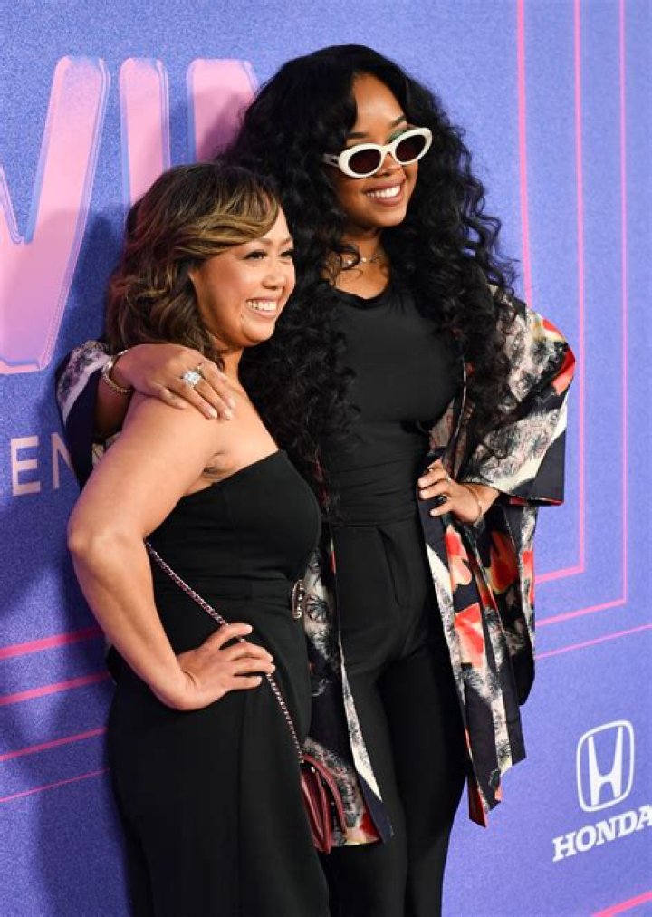 H.E.R. parents: Agnes Wilson, Kenny Wilson