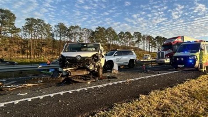 Highway Crash Tragedy: Fatal Accident Leads To Loss Of Life