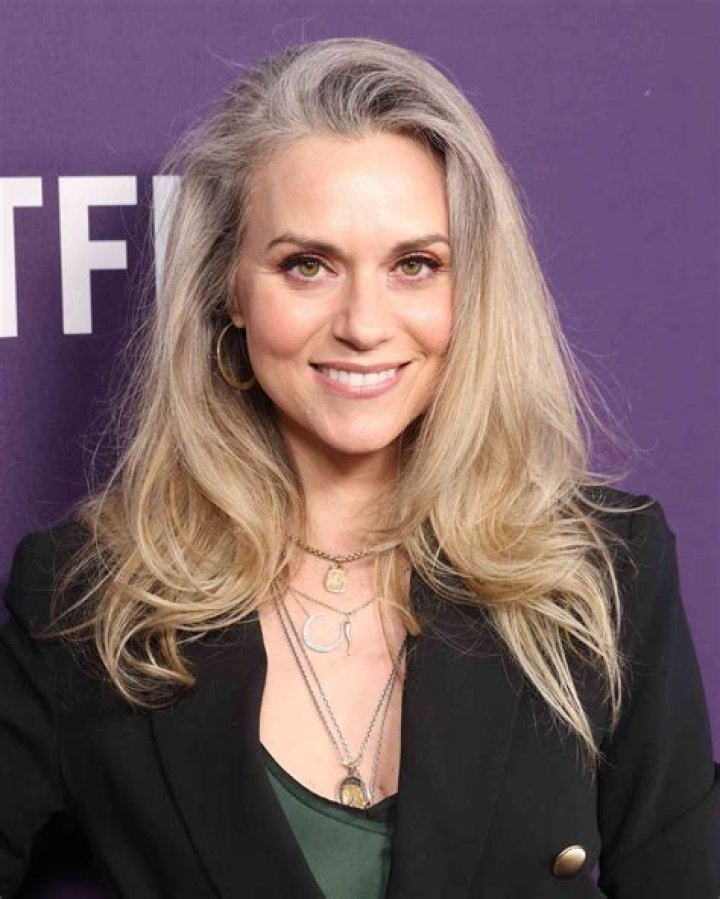 Hilarie Burton's Natural Hair Journey: Unlocking Her Curls