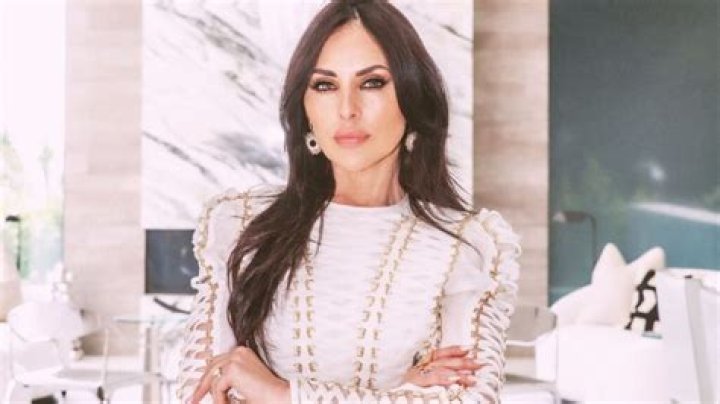 Hot! Vanessa Villanueva Sells Sunset Estate