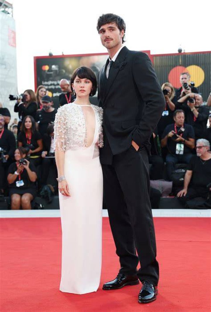 Impressive Height Of Jacob Elordi: An Analysis