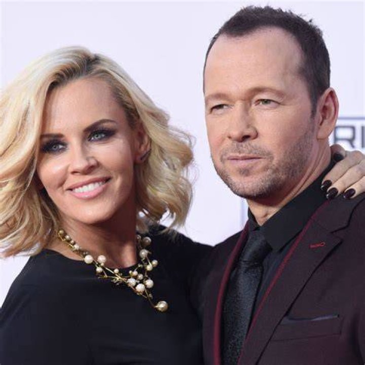 Is Donnie Wahlberg On The Brink Of Divorce? Separated From Wife