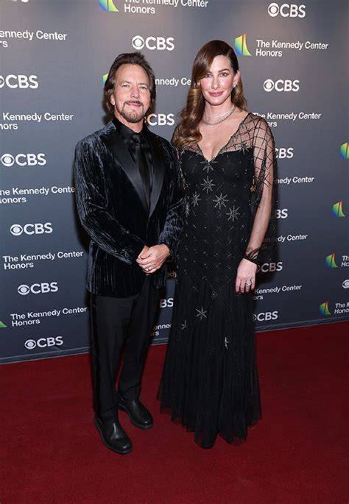 Is Eddie Vedder Married Currently Or Single? Debunking The Rumors!