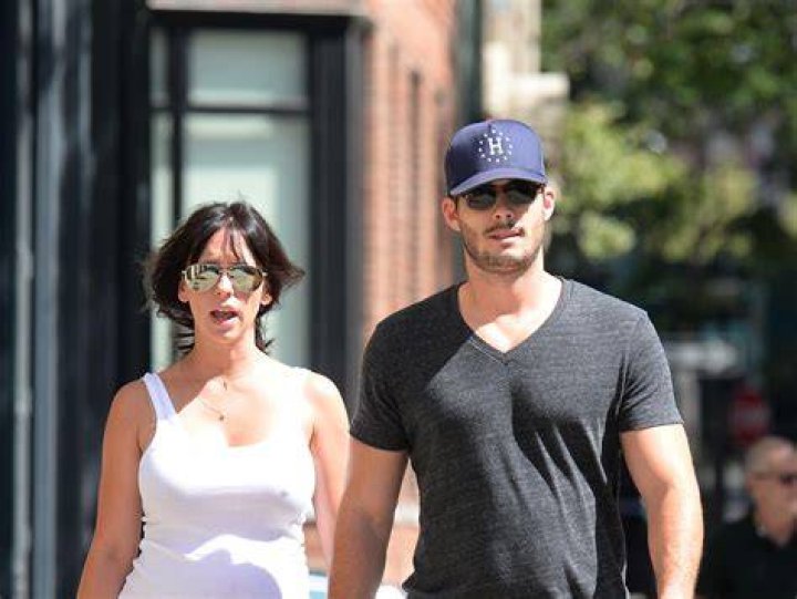 Is Jennifer Love Hewitt Pregnant On "9-1-1"?