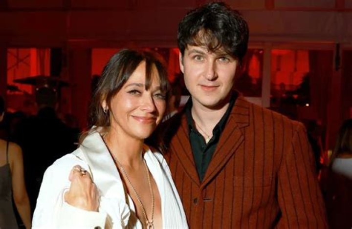 Is Rashida Jones Really Married? Find Out Here!