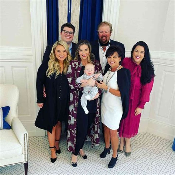 Is She Married With Kids?