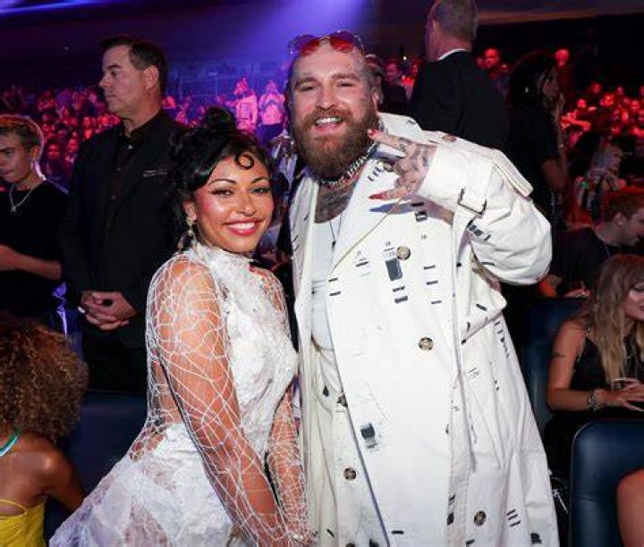 Is Teddy Swims' Wife: All About The Musician's Romantic Life