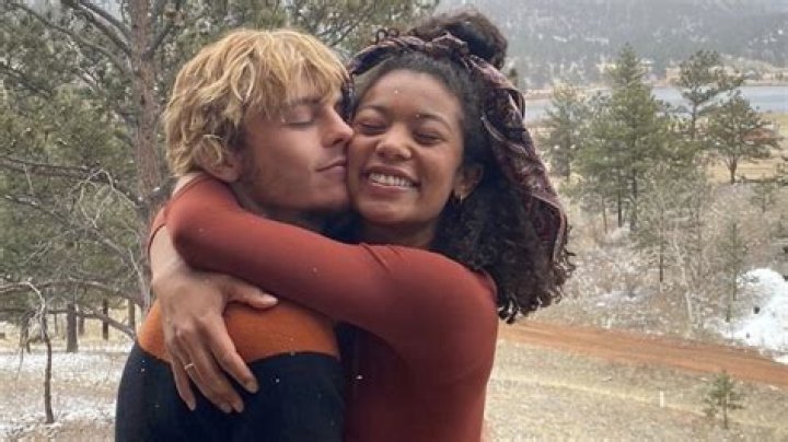 Jaz Sinclair And Ross Lynch