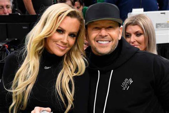 Jenny McCarthy And Donnie Wahlberg: Relationship Status Update